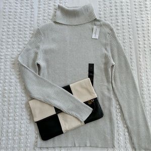 Banana Republic Ribbed Textured Turtleneck Sweater NWT Light Gray